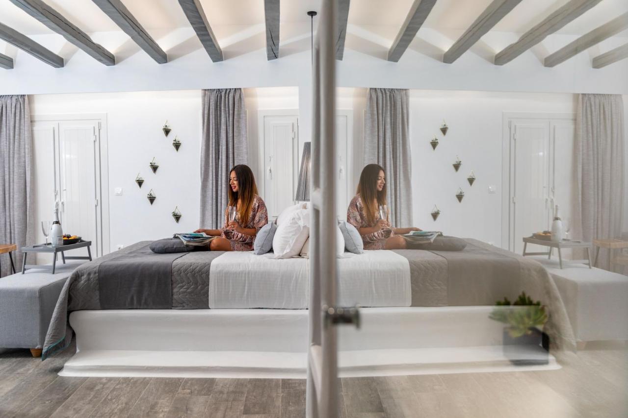 El_Puerto Luxury Port Suites Naxos City Exterior photo