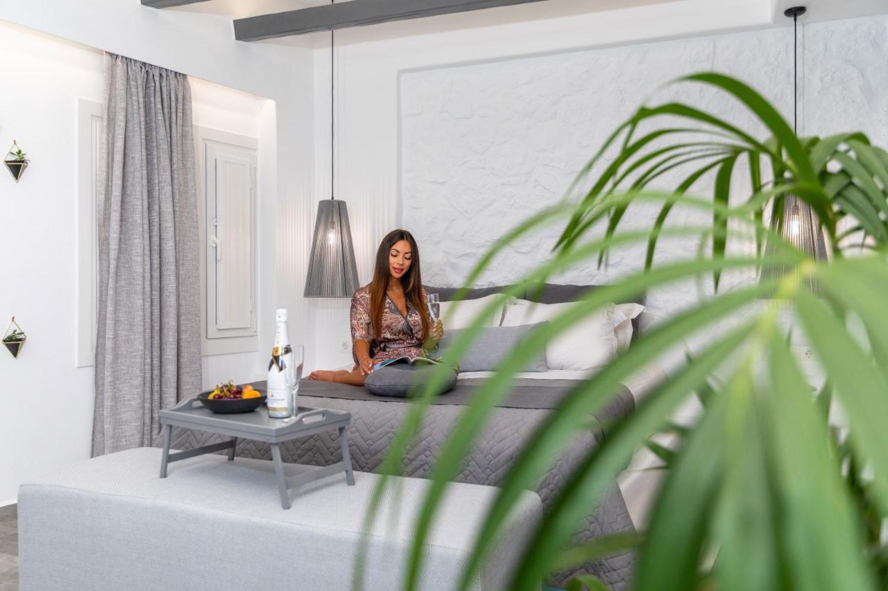 El_Puerto Luxury Port Suites Naxos City Exterior photo