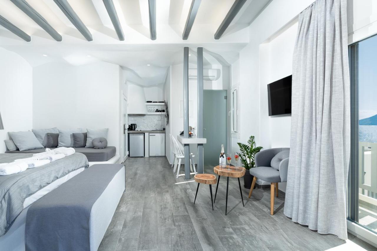 El_Puerto Luxury Port Suites Naxos City Exterior photo